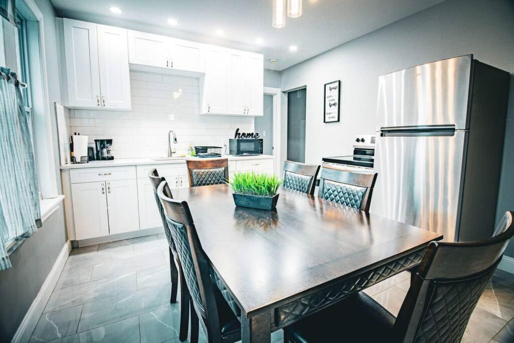 Comfortable 3Br, 1 Bath Close To The Falls ไนแอการาฟอลส์ ภายนอก รูปภาพ