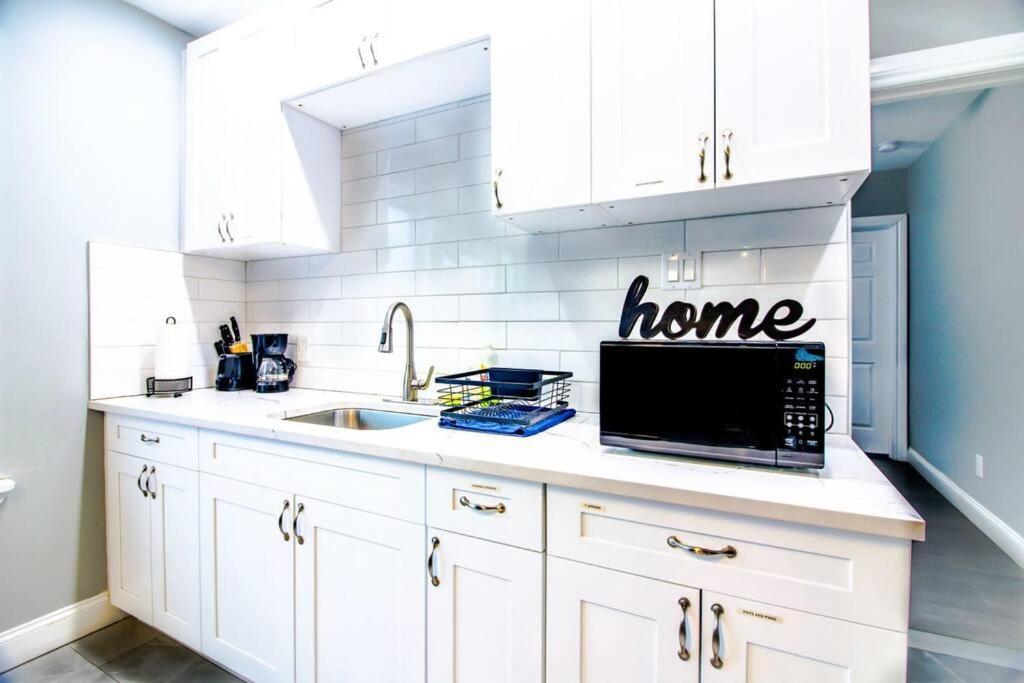 Comfortable 3Br, 1 Bath Close To The Falls ไนแอการาฟอลส์ ภายนอก รูปภาพ
