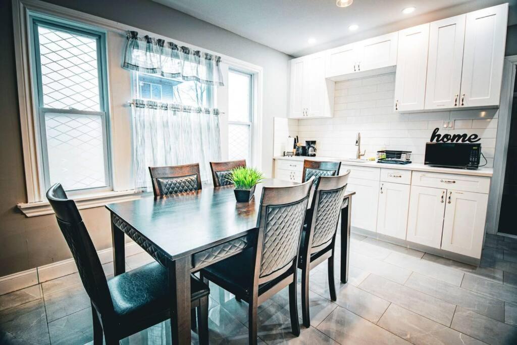 Comfortable 3Br, 1 Bath Close To The Falls ไนแอการาฟอลส์ ภายนอก รูปภาพ